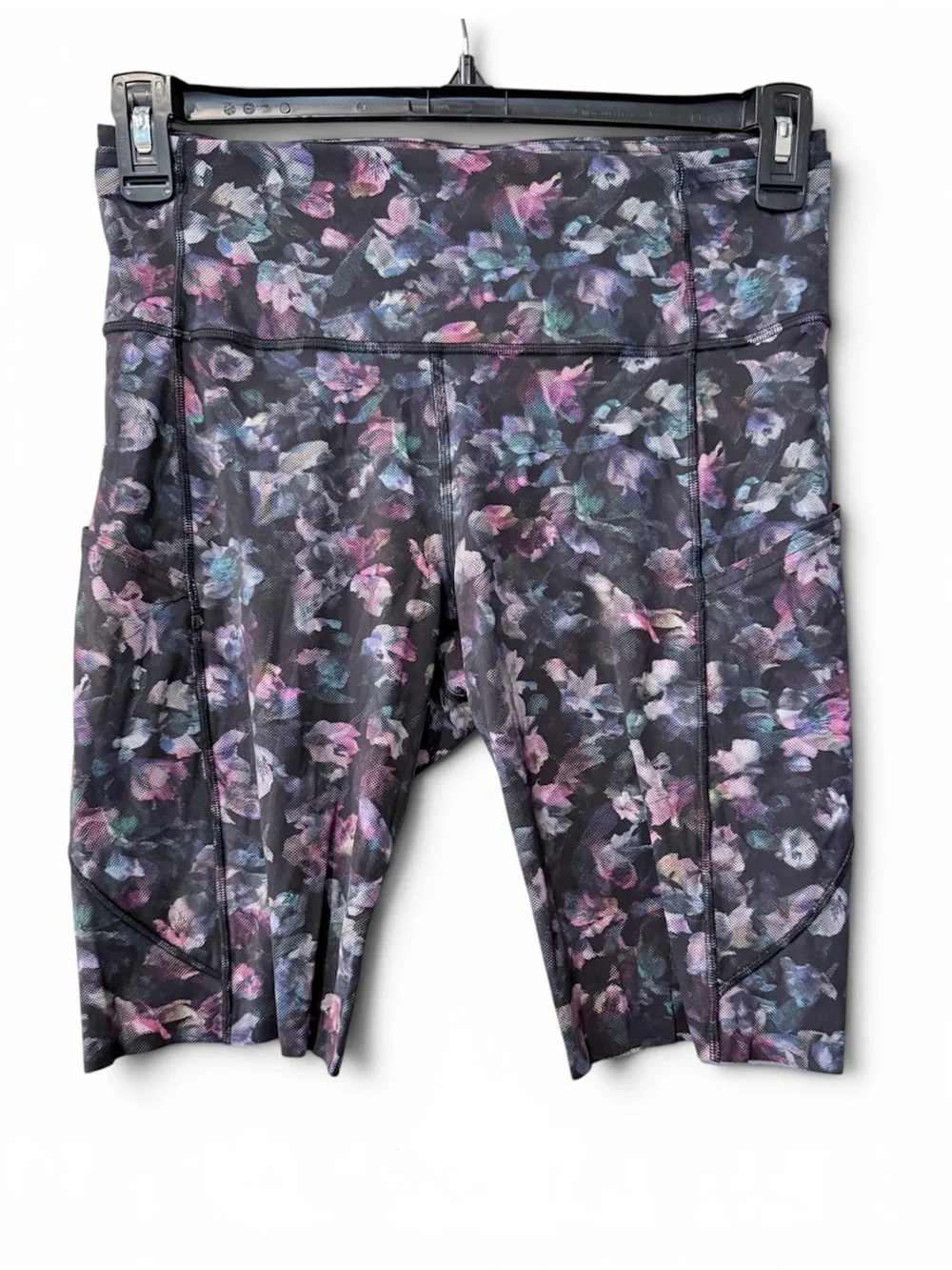 Lululemon women’s 10 activate floral multicolored black athletic shorts